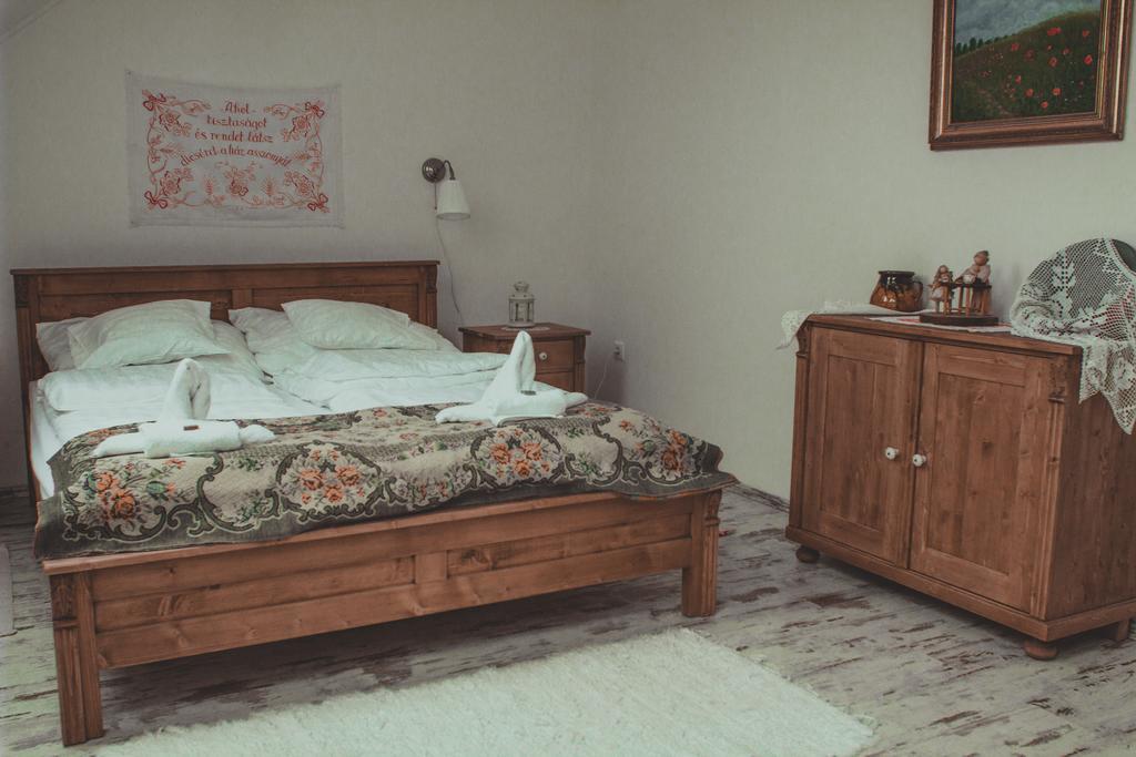 Deak Udvarhaz Hotell Kakucs Rom bilde